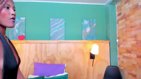 Snapshot of halleylorens chatting on January 16, 2026, 7:18 pm Halley Lorens online show from January 16, 2026, 7:18 pm