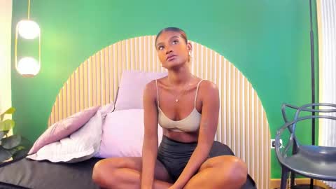 Snapshot of halleylorens chatting on February 11, 2026, 4:56 pm Halley Lorens online show from February 11, 2026, 4:56 pm