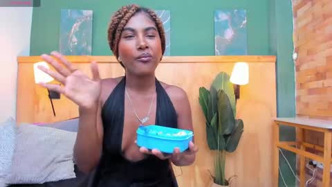 Halley Lorens online show from April 18, 2026, 7:07 pm