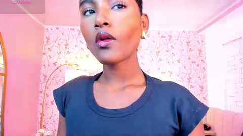 Halley Lorens online show from June 17, 2026, 7:04 pm