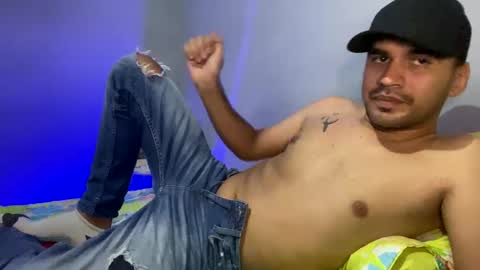 Snapshot of hamiltong12 chatting on October 28, 2025, 5:22 am hamiltong12 online show from October 28, 2025, 5:22 am