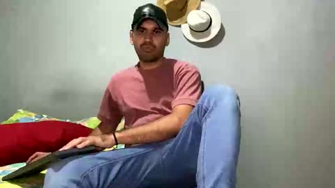 Snapshot of hamiltong12 chatting on November 25, 2025, 5:29 am hamiltong12 online show from November 25, 2025, 5:29 am