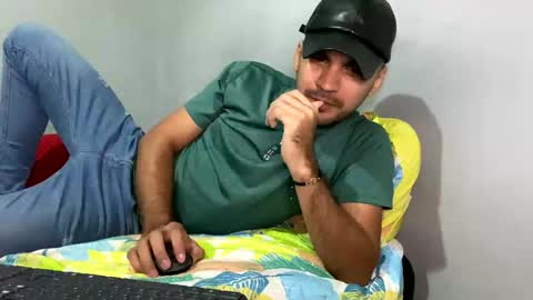 Snapshot of hamiltong12 chatting on November 30, 2025, 7:51 pm hamiltong12 online show from November 30, 2025, 7:51 pm