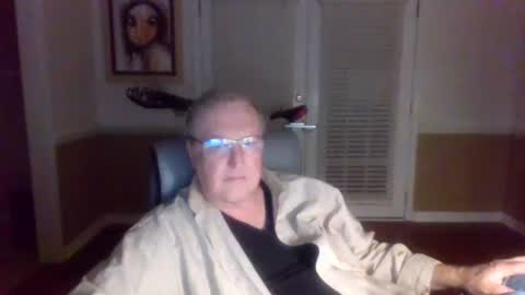 Snapshot of han63 chatting on November 7, 2025, 11:21 am Han online show from November 7, 2025, 11:21 am