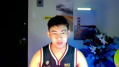 Dem online show from October 6, 2025, 10:40 pm