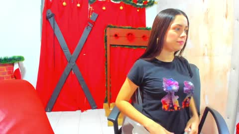 Hana and Zeta online show from January 7, 2025, 12:09 pm