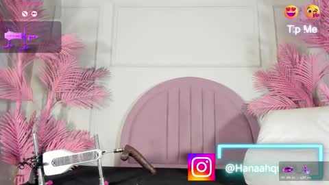 Snapshot of hanaahquinn chatting on February 19, 2026, 11:50 am hanaahquinn online show from February 19, 2026, 11:50 am