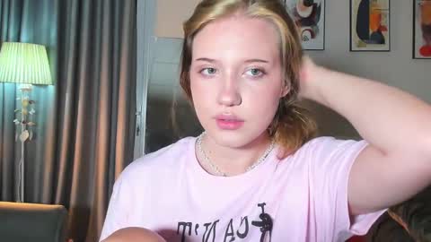 hanahwoods online show from February 22, 2025, 10:20 pm