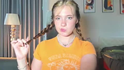 hanahwoods online show from February 23, 2025, 11:58 pm