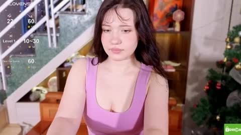 hanahwoods online show from December 14, 2025, 2:17 am