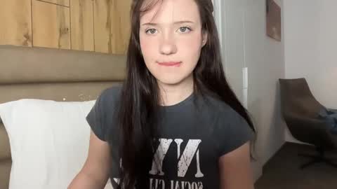 hanahwoods online show from May 31, 2026, 6:53 am