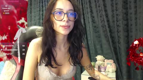 Hanaku  online show from December 30, 2024, 5:13 pm