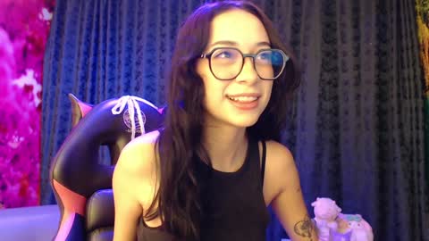 Hanaku  online show from January 10, 2025, 2:13 pm