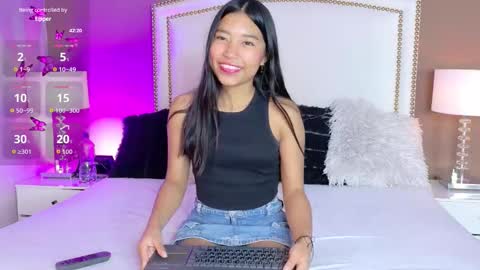 Snapshot of hanaluna chatting on February 1, 2026, 12:48 pm Hanna online show from February 1, 2026, 12:48 pm