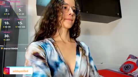 hanasleep online show from September 30, 2025, 8:25 pm