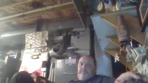 Snapshot of handiemanhere chatting on May 22, 2026, 7:08 pm naked man online show from May 22, 2026, 7:08 pm