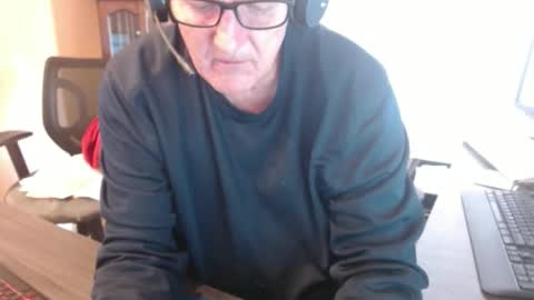 Snapshot of handsome_guy4u chatting on April 1, 2026, 3:53 pm handsome_guy4u online show from April 1, 2026, 3:53 pm