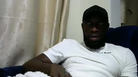 Snapshot of handsome_king30 chatting on December 10, 2024, 6:17 pm handsome king online show from December 10, 2024, 6:17 pm