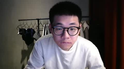 Snapshot of handsome_mannn chatting on January 5, 2025, 8:21 pm handsome_mannn online show from January 5, 2025, 8:21 pm