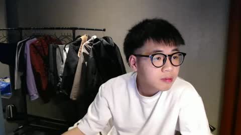 Snapshot of handsome_mannn chatting on March 3, 2025, 10:20 pm handsome_mannn online show from March 3, 2025, 10:20 pm