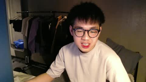 Snapshot of handsome_mannn chatting on March 10, 2025, 11:16 pm handsome_mannn online show from March 10, 2025, 11:16 pm