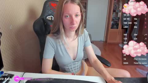 Snapshot of handsome_whale chatting on September 17, 2025, 9:11 am Mila online show from September 17, 2025, 9:11 am