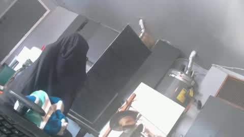 Handystudman online show from December 6, 2024, 7:01 pm