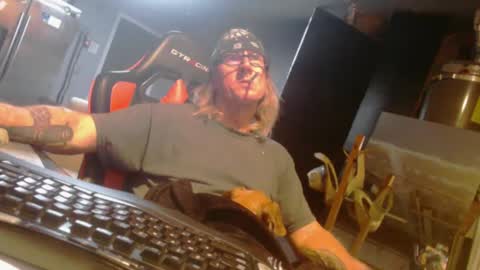 Handystudman online show from December 28, 2024, 6:49 am