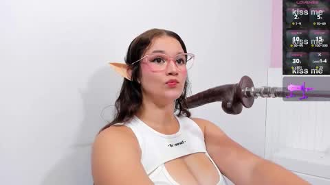 Ana online show from February 22, 2026, 3:40 am