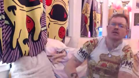 Snapshot of hankrams chatting on December 20, 2025, 3:57 am hank rams online show from December 20, 2025, 3:57 am