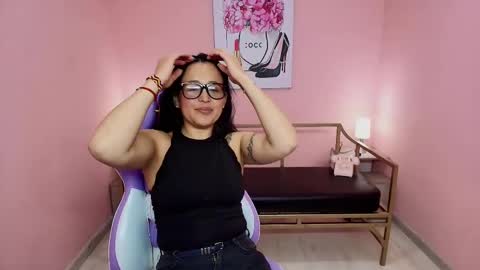 Hanna online show from November 7, 2025, 3:34 pm