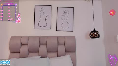 hanna__evans_ online show from November 2, 2025, 12:07 pm