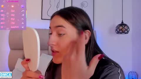 hanna__evans_ online show from January 15, 2026, 12:21 pm