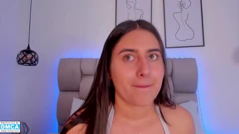 hanna__evans_ online show from March 14, 2026, 11:48 am