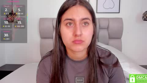 hanna__evans_ online show from April 5, 2026, 12:02 pm