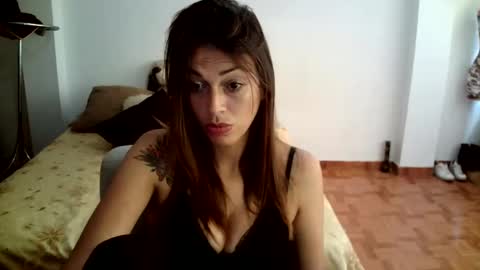 Snapshot of hanna_charming chatting on December 19, 2024, 4:57 pm Hanna charming online show from December 19, 2024, 4:57 pm