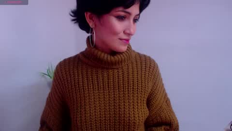 Snapshot of hanna_chloe chatting on December 19, 2024, 4:24 pm Sara online show from December 19, 2024, 4:24 pm