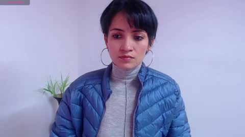 Snapshot of hanna_chloe chatting on January 7, 2025, 4:05 pm Sara online show from January 7, 2025, 4:05 pm