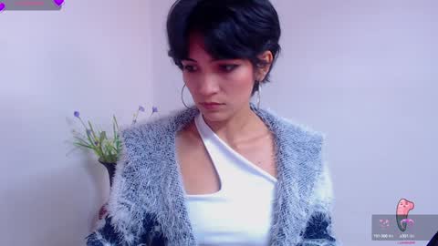 Snapshot of hanna_chloe chatting on January 26, 2025, 5:34 pm Sara online show from January 26, 2025, 5:34 pm