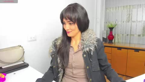 Sara online show from November 19, 2025, 8:31 pm