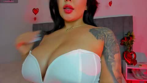 hanna_connorss online show from February 19, 2026, 10:06 pm