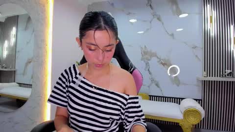 Snapshot of hanna_cutte_ chatting on November 11, 2025, 6:30 pm Hanna online show from November 11, 2025, 6:30 pm