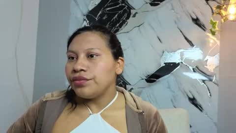 hanna_goldenst online show from November 24, 2025, 7:13 pm