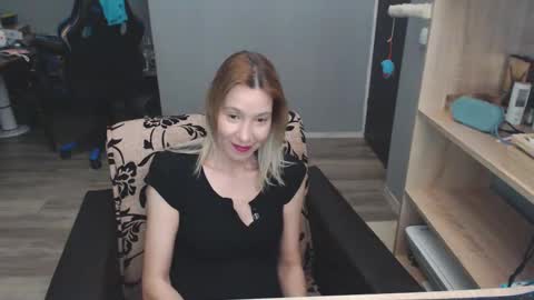 Snapshot of hanna_ha chatting on March 5, 2025, 8:00 pm hanna_ha online show from March 5, 2025, 8:00 pm