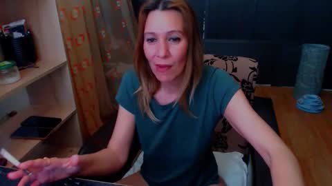hanna_ha online show from April 2, 2026, 7:22 pm