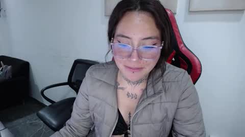 Snapshot of hanna_hot77 chatting on March 16, 2026, 10:03 pm mara online show from March 16, 2026, 10:03 pm