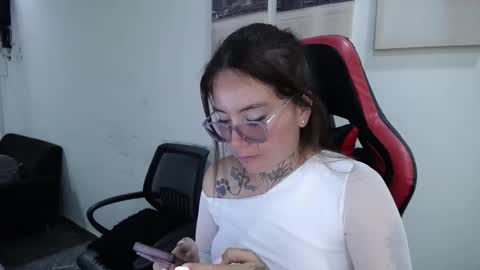 Snapshot of hanna_hot77 chatting on March 23, 2026, 8:13 pm mara online show from March 23, 2026, 8:13 pm