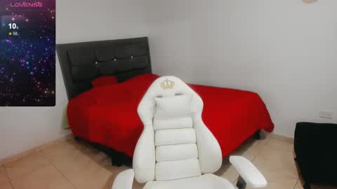 Snapshot of hanna_hottxx chatting on February 15, 2025, 7:06 am hanna_hottxx online show from February 15, 2025, 7:06 am