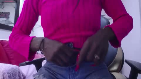 hanna_lamber online show from October 28, 2025, 12:09 pm