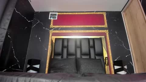 EVA online show from December 21, 2024, 5:36 am